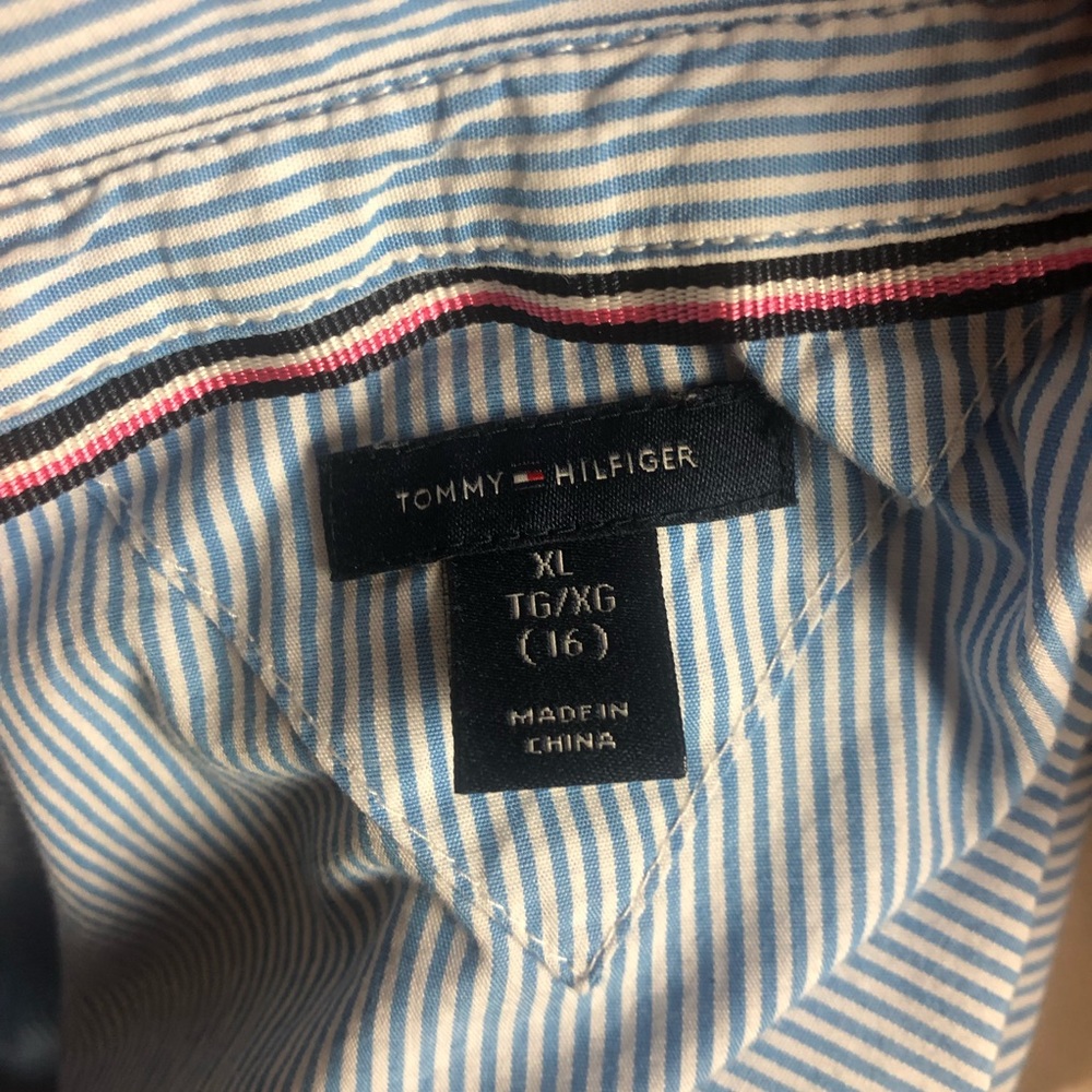 Tommy Hilfiger Button Front Shirt - Picture 6 of 6